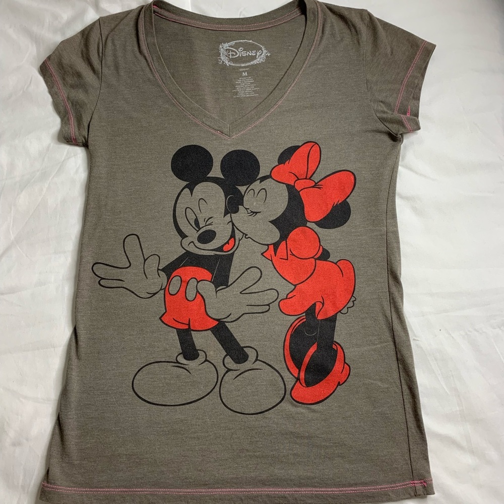 Gray Disney Shirt of Minnie and Mickie !